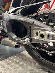 Carbonvani Carbon Fiber 3 Piece Swing Arm Guard Kit for Ducati Panigale / Streetfighter V4 (2025+)