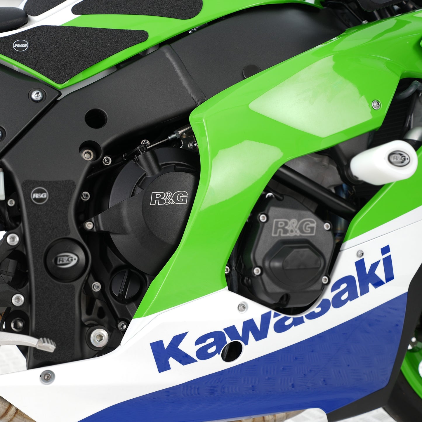 R&G Racing PRO Clutch Cover (RHS) for the Kawasaki ZX10-R '11-24 and ZX-10RR '21-24