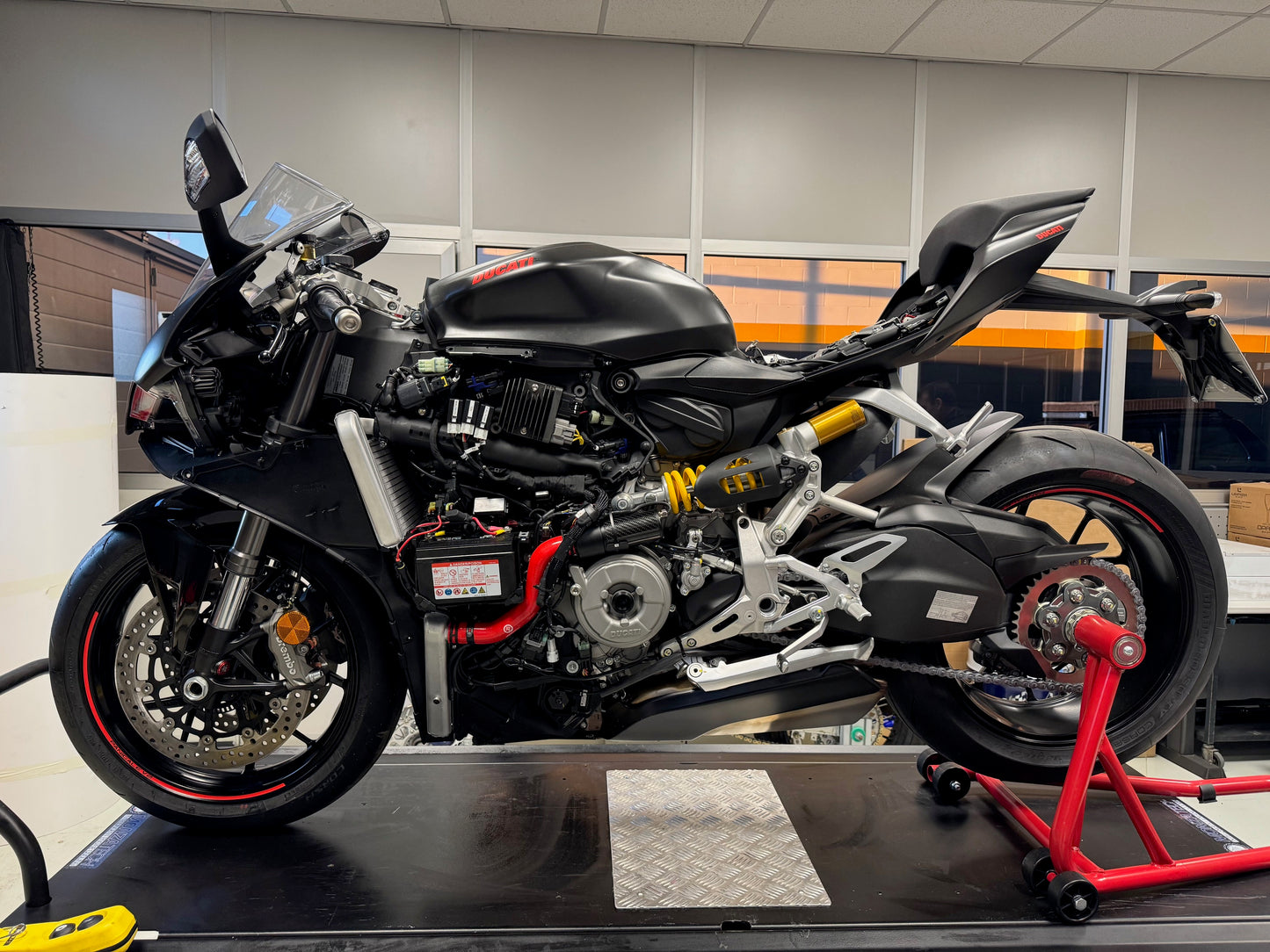 MonzaTech IEC Electronic Engine Temperature Cooling Kit for Ducati Streetfighter V2 (22-24)