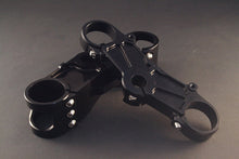 AEM FACTORY - DUCATI MONSTER WITH REAR BOW TYPE SUSPENSION TRIPLE CLAMP WITH RISERS FOR 28MM BARS
