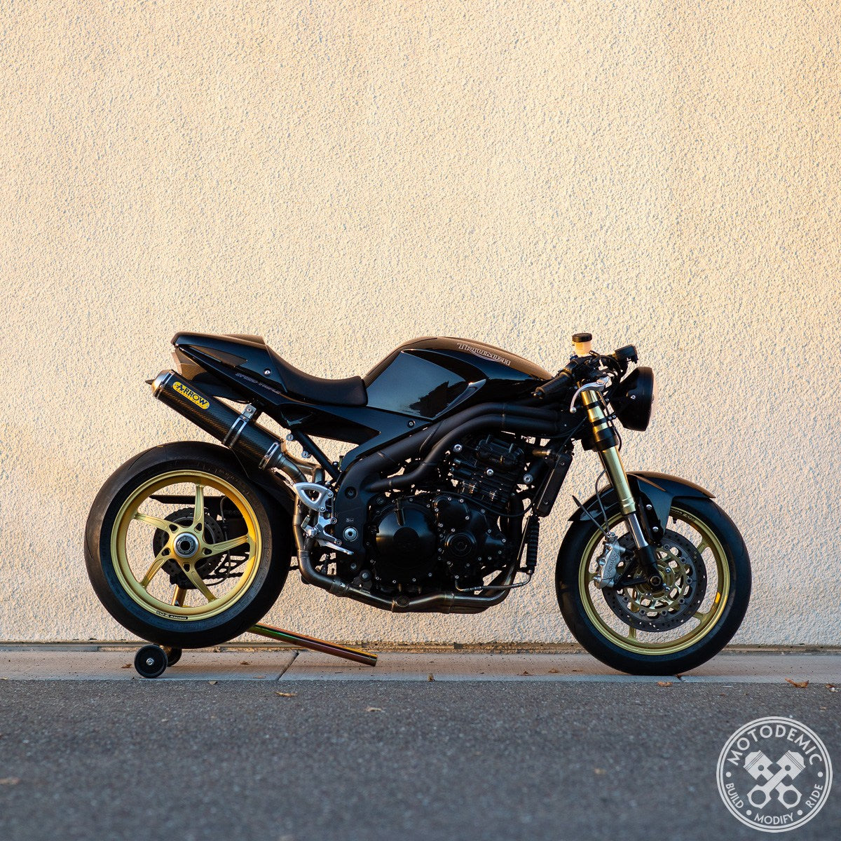 Motodemic Single LED and Round Halogen Headlight Conversion Kit for the 05-10 Triumph Speed Triple