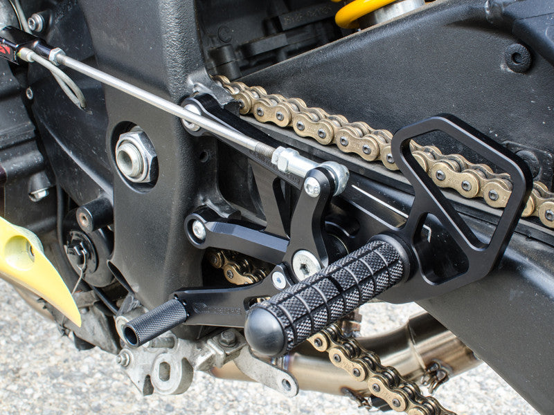 WOODCRAFT Yamaha R6 (2017+) Complete Rear Set Kit  Standard Shift  BLACK - WILL ALSO FIT 2006-16 MODELS