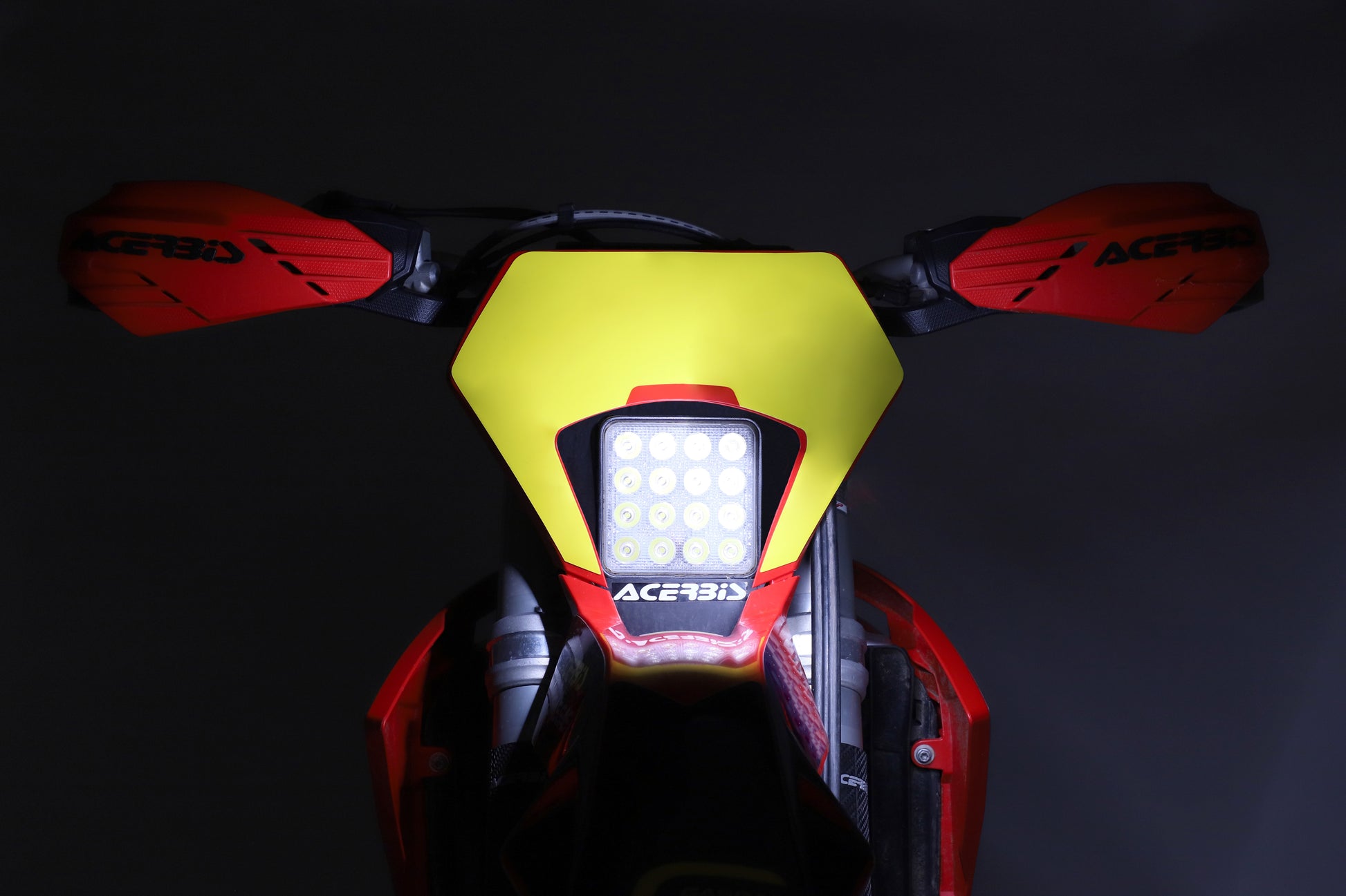 Headlight  Vsl Beta Red