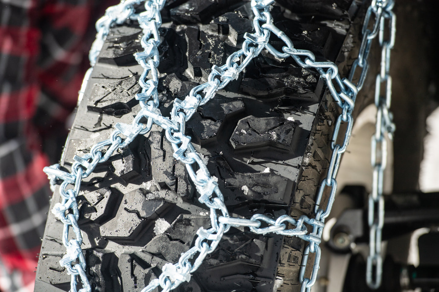 Diamond V Bar Snow Chains 32" 32x10 14 And 32x10 15