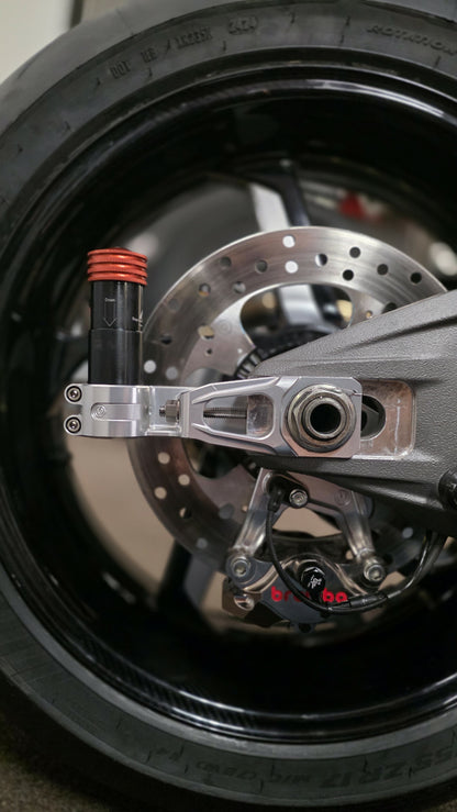 Motocorse Billet Aluminum Chain Adjuster and Rear Brake Caliper Support Bracket for OVERSUSPENSION for Ducati Panigale / Streetfighter V4 (2025+)