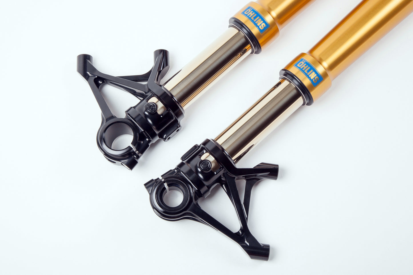 Motocorse Custom Ohlins R&T Forks with SBK Lowers and Billet Triple Clamps and Clip-ons for MV Agusta Superveloce 800