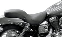 MUSTANG Day Tripper™ Seat - Plain - 750 Spirit '01-'07 76189
