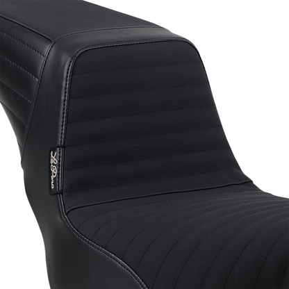 LE PERA Kickflip Seat - Pleated w/ Gripp Tape - Black - Softail '18-'23 LYR-590PTGP