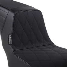 LE PERA Kickflip Seat - Diamond w/ Gripp Tape - Black - Softail '18-'23 LYR-590DMGP
