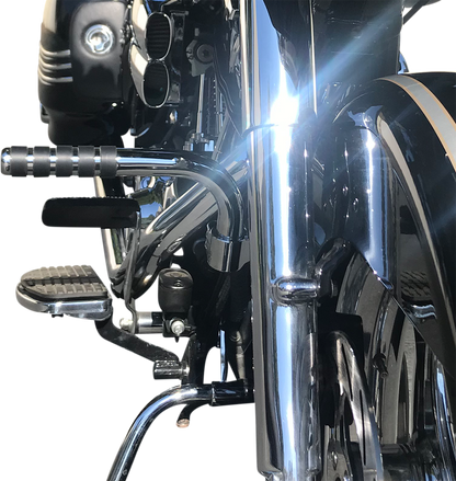LINDBY Adjustable Footrest - Chrome - FLH '14-'25 280000