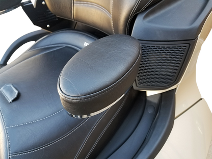 RIVCO PRODUCTS Passenger Armrest - Black - Spyder RT CA094V2