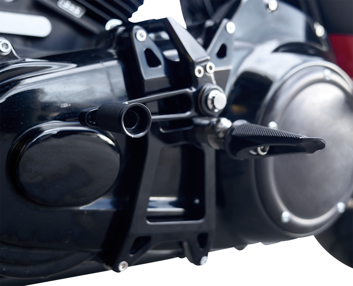 SPEED MERCHANT Mid-Controls - with Pegs - Black - FL '17-'23 SM-M8FLMIDWP-BK