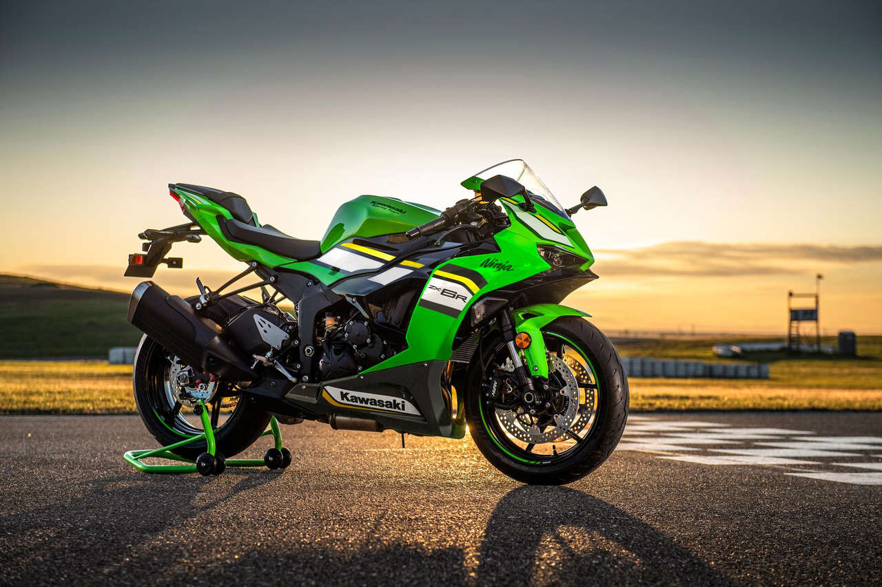 BT Moto (BrenTune) Stage 1+ Performance Calibration With Handheld Tuner for Kawasaki ZX-6R (2024+)