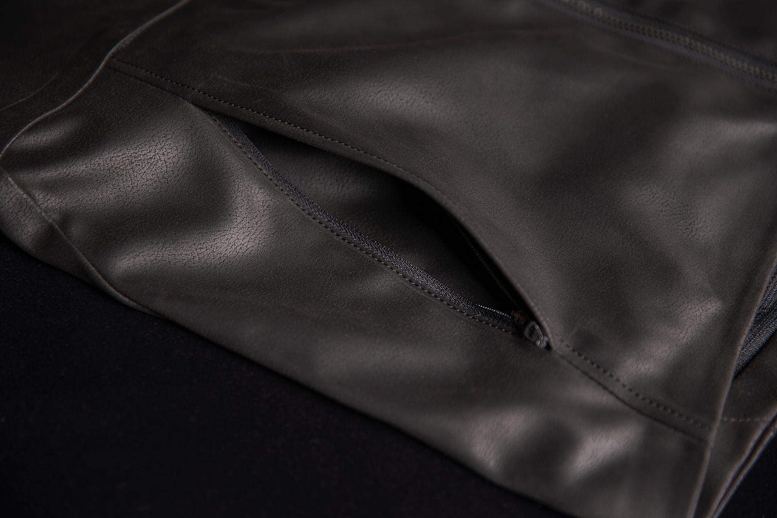 ICON Backlot Vest - Black - S/M 2830-0571