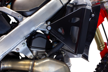 WORKS CONNECTION Radiator Brace Set - Black - Honda 18-B710
