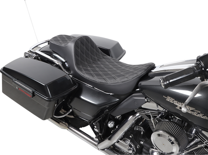 DRAG SPECIALTIES SEATS Extended Reach Predator III Seat - Double Diamond - Black w/ Silver Stitching - FL '99-'07 08011370