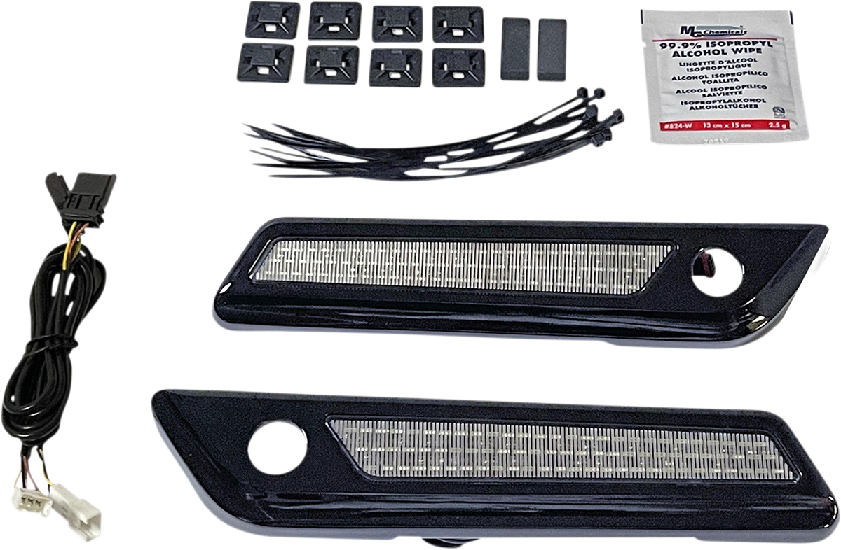 CUSTOM DYNAMICS Latch Light - Saddlebag - Smoke - Black CD-SBL-BCM-SB