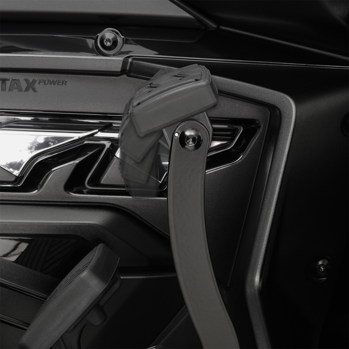SHOW CHROME Highway Pegs - Black - Spyder RT 41-183