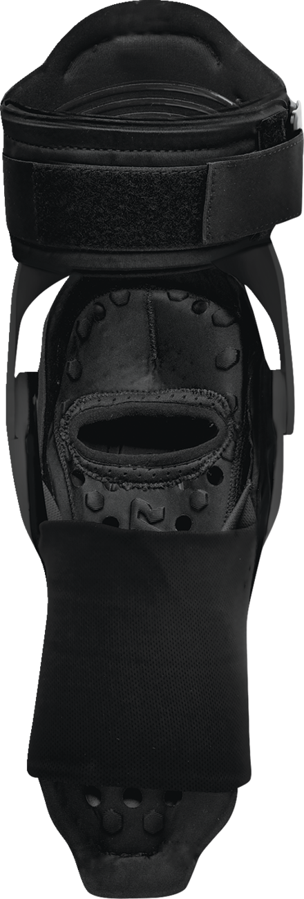 THOR Youth Sentinel Knee Guards - Black - S/M 2704-0685