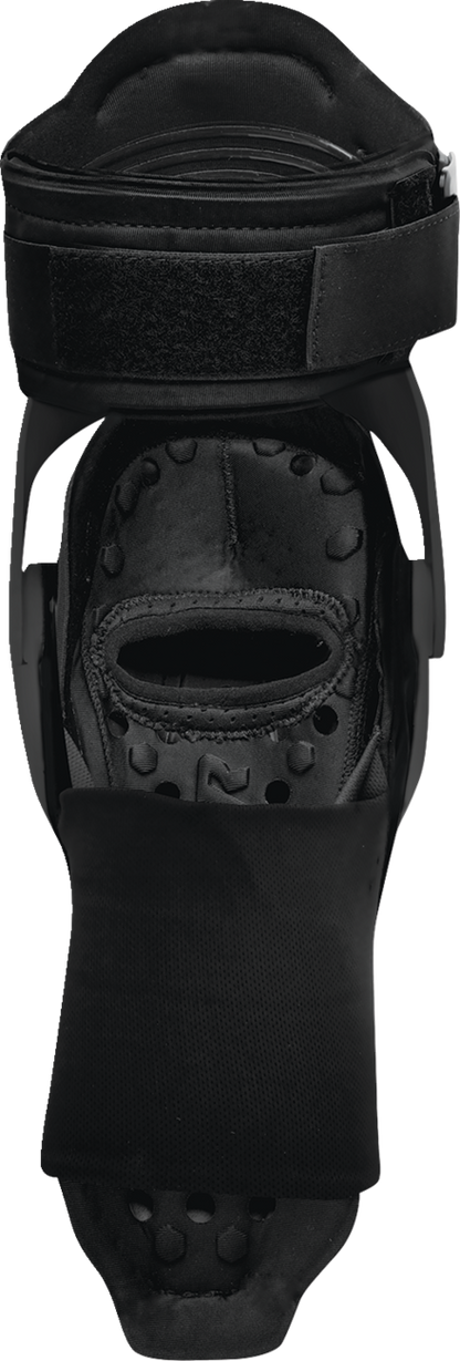 THOR Youth Sentinel Knee Guards - Black - S/M 2704-0685