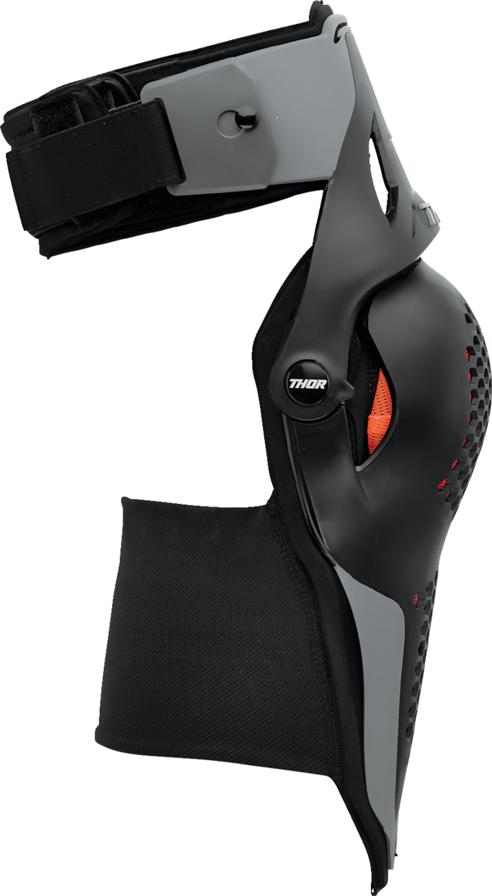 THOR Youth Sentinel Knee Guards - Black - S/M 2704-0685