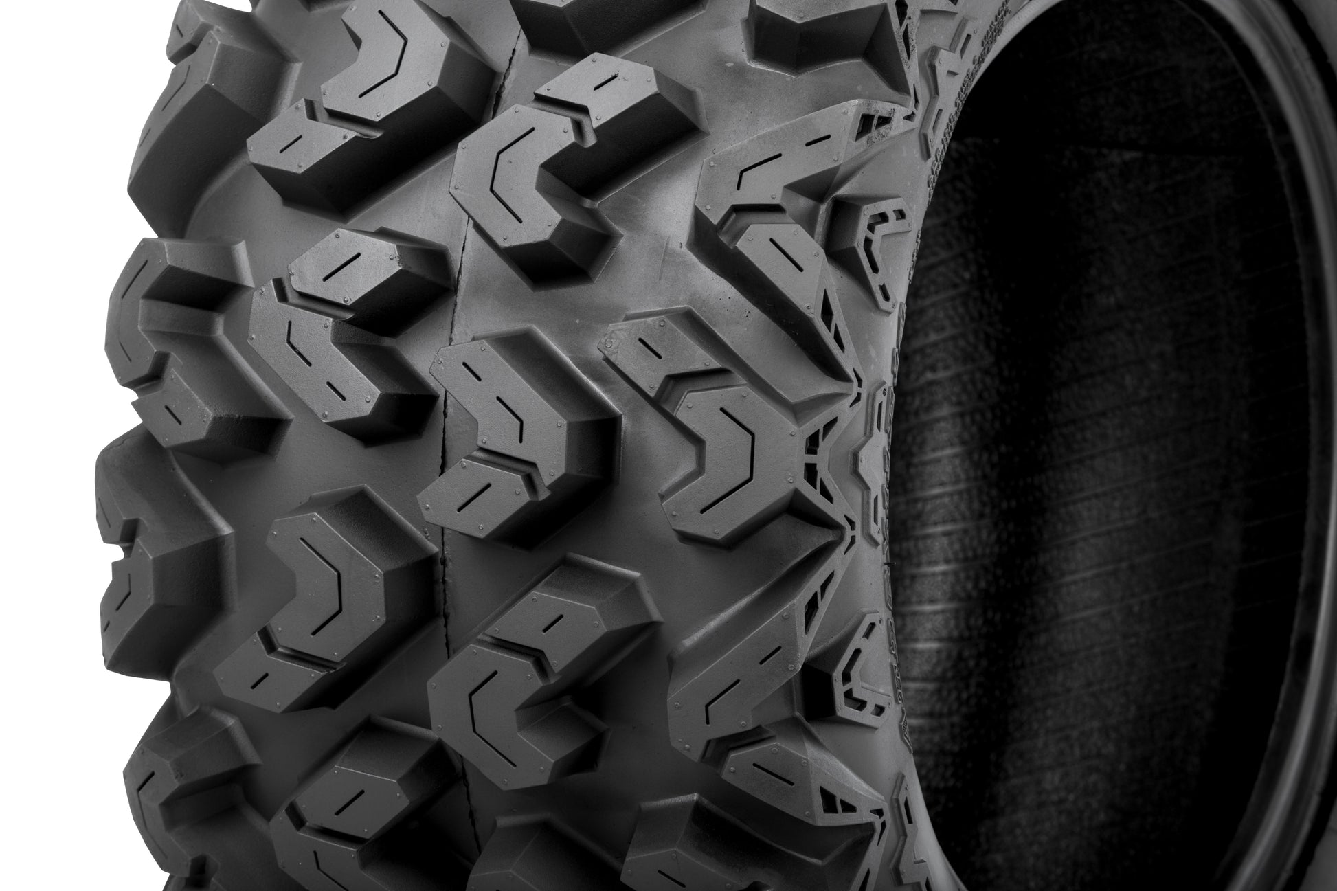 Tire Rip Saw R/T 26x11r14 Radial 6pr Lr495lbs