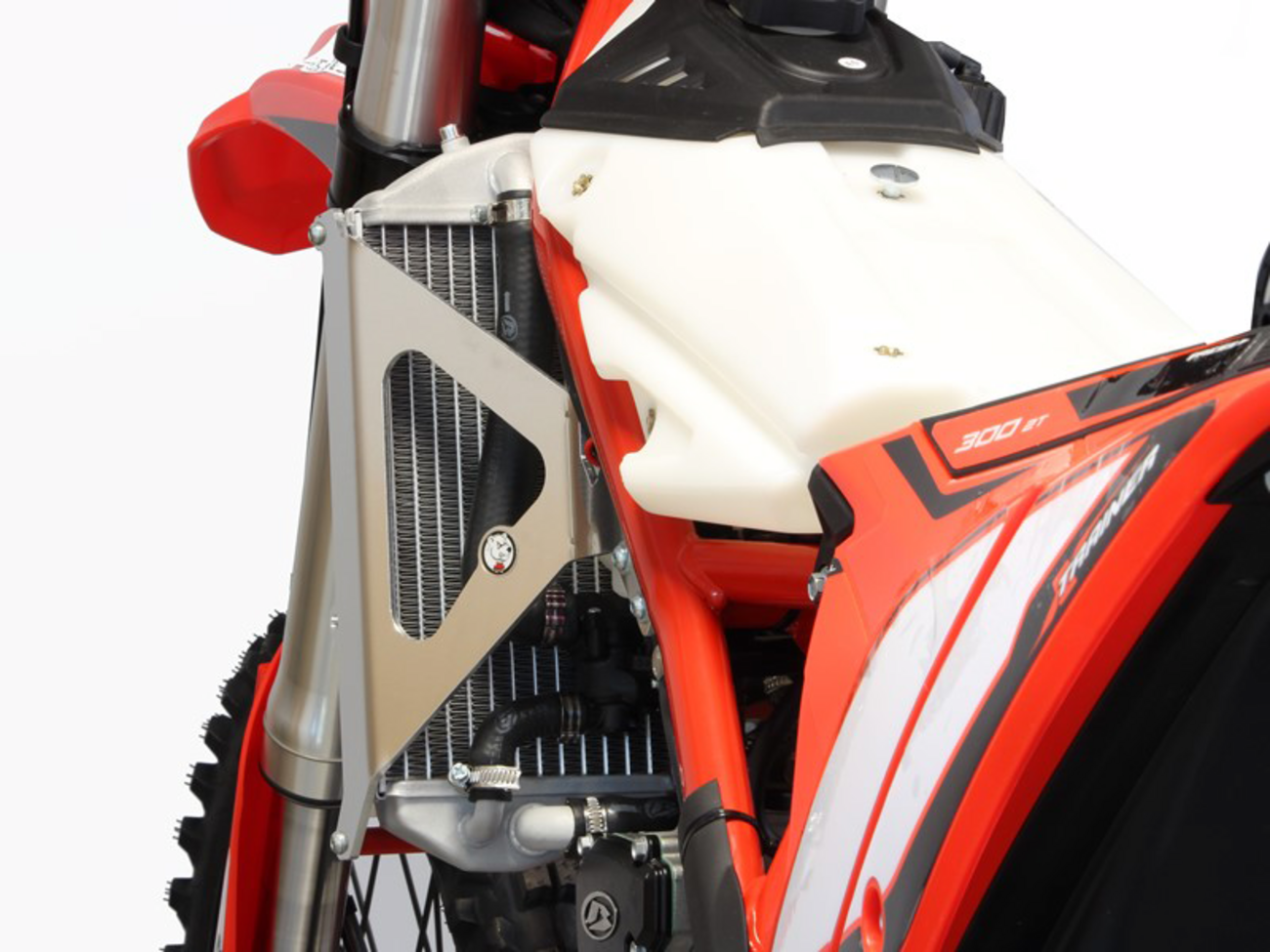 AXP RACING Radiator Braces - Beta AX1680