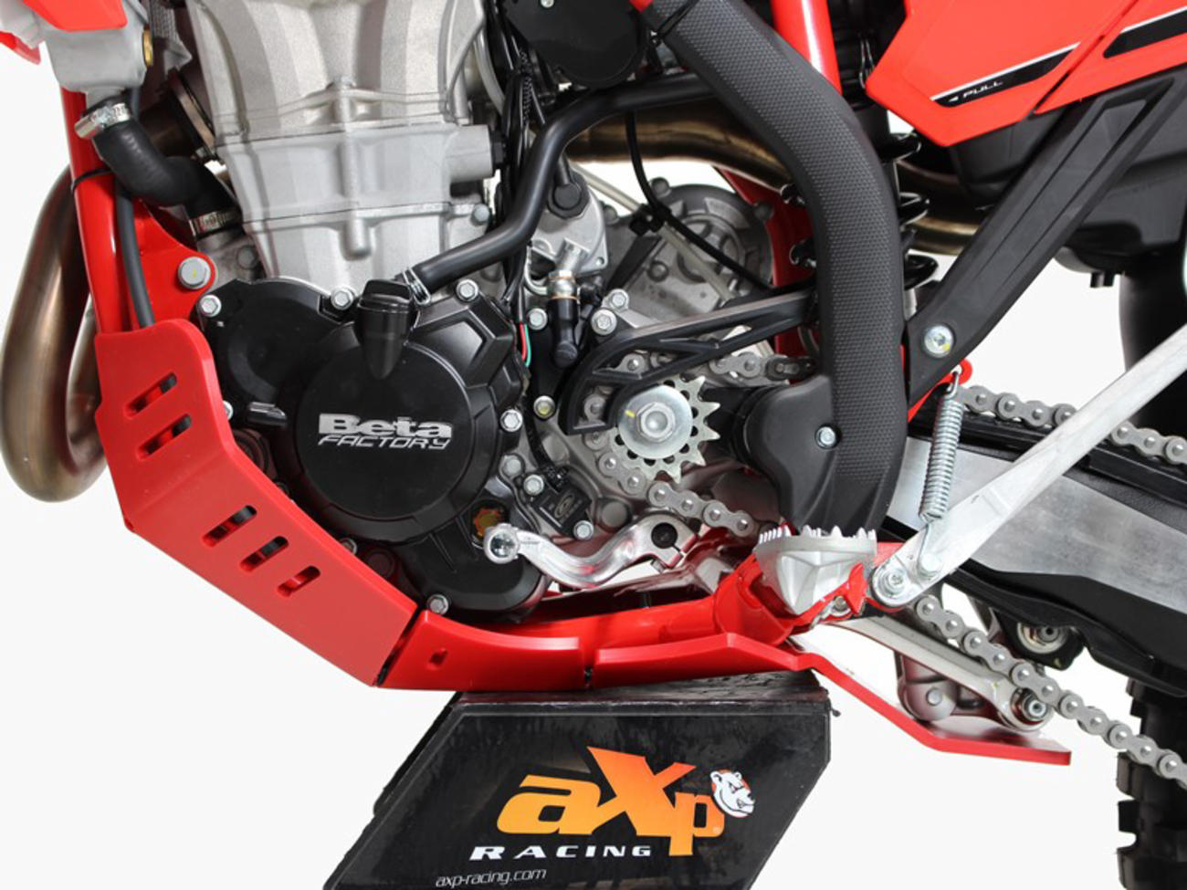 AXP RACING Xtrem Skid Plate - Red - Beta AX1684