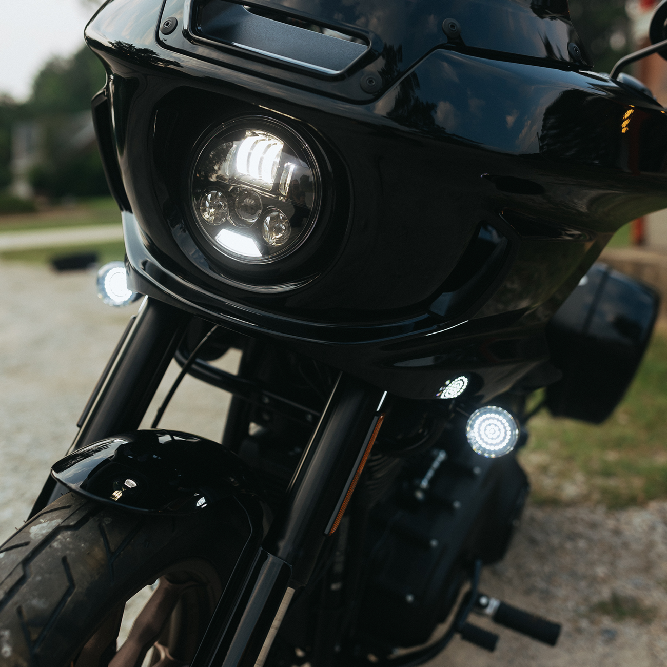 CUSTOM DYNAMICS ProBEAM® Headlight Kit - 5-3/4" - Black - FXLRST/FXRST PB-LRST-B