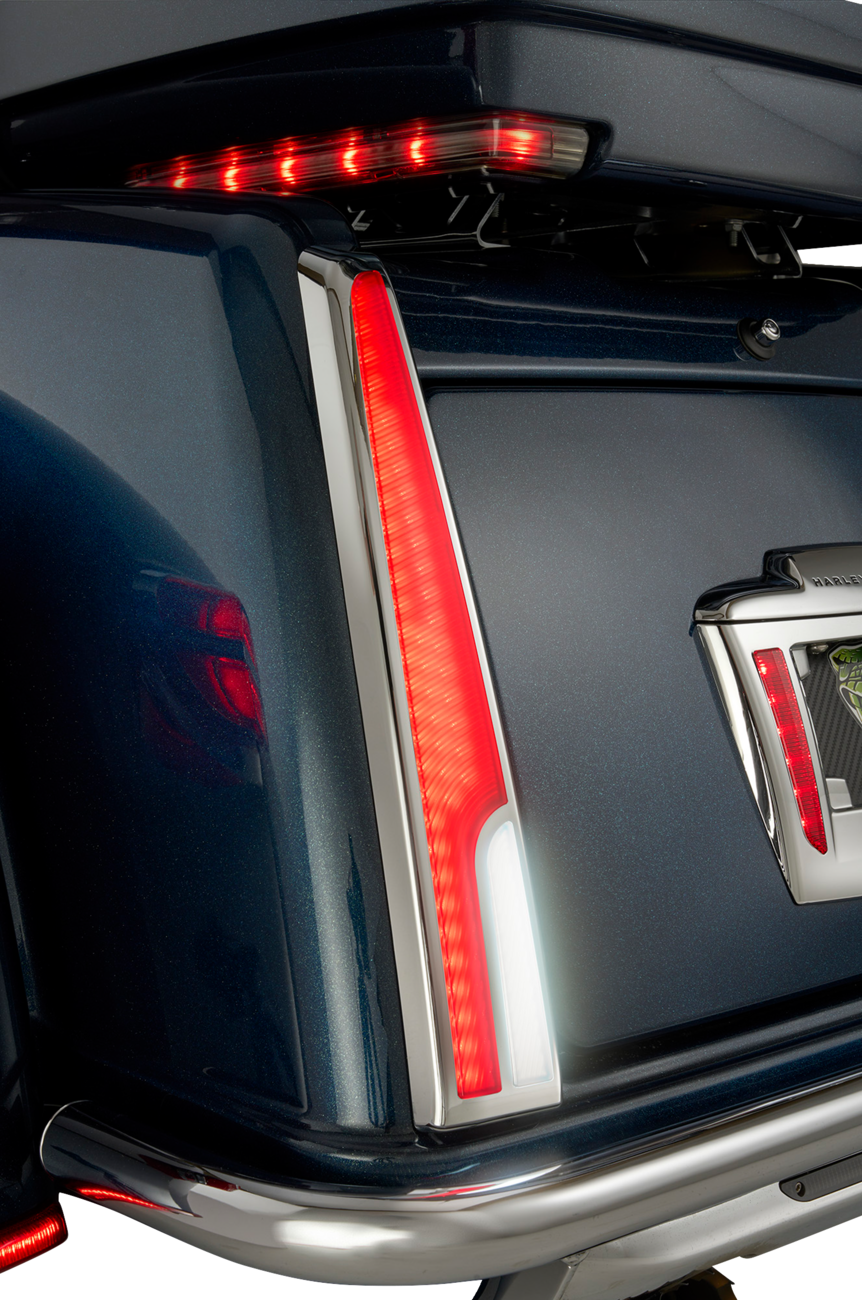 CIRO Taillight - LED - Red Lens - Chrome - Tri Glide 40085