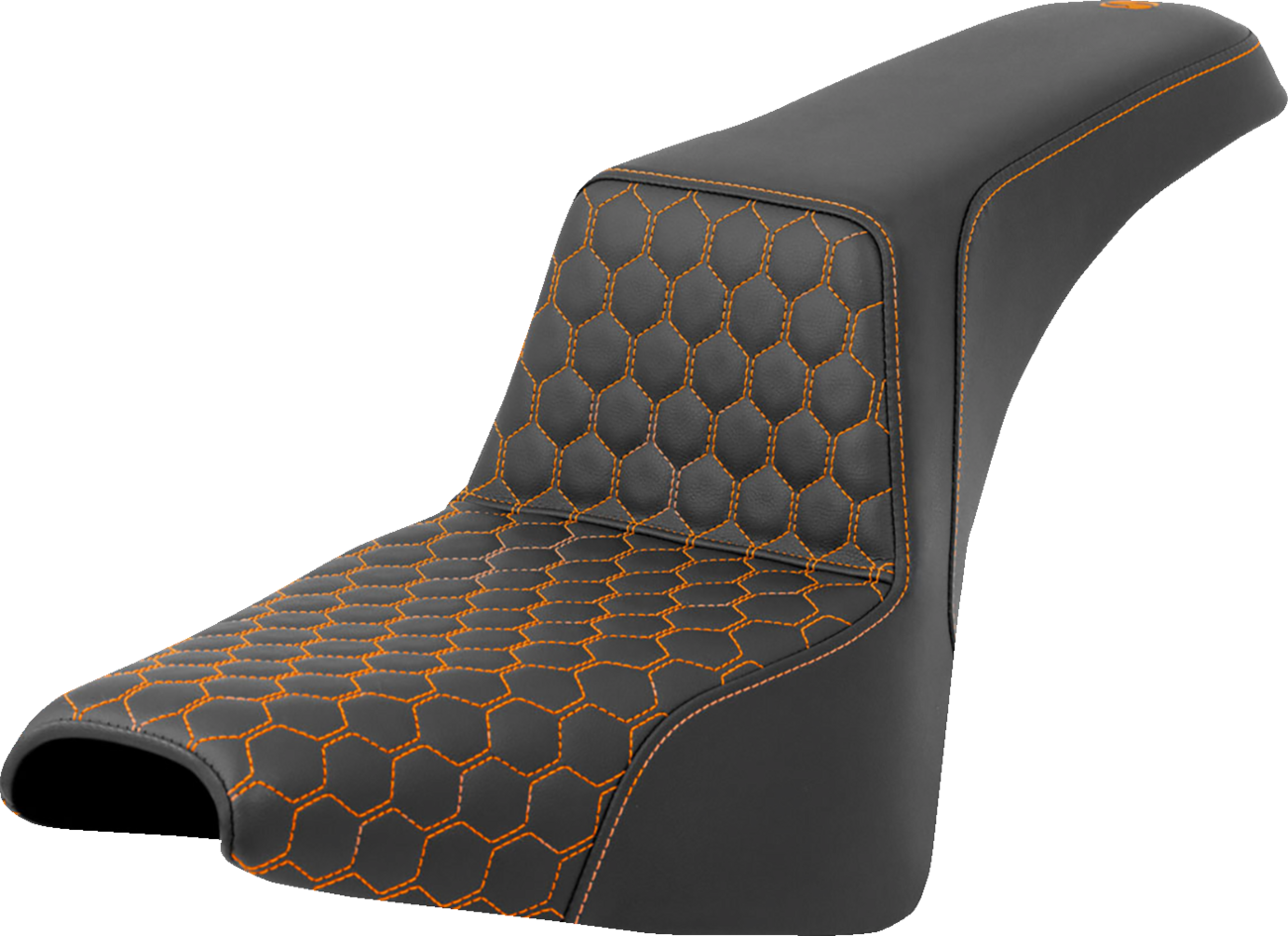 SADDLEMEN Step-Up Seat - Honeycomb - Orange Stitching - FXBB/FXST '18-'24 818-30-17703