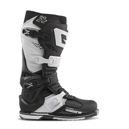 Sg22 Boots Black/White Sz 9