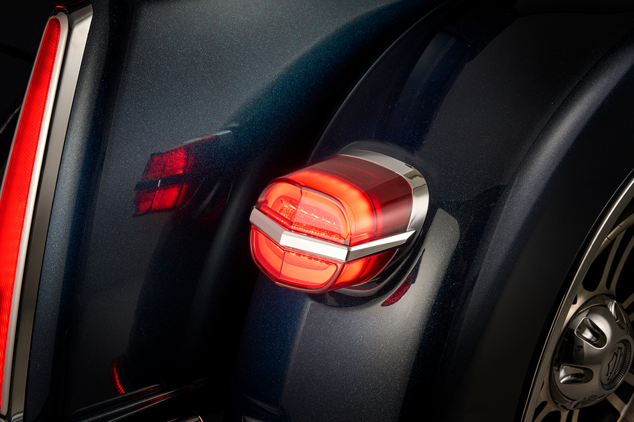 CIRO Taillights - Light Smoke Lens - Tri Glide 40933