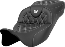 SADDLEMEN Extended Reach Roadsofa™ Seat - Lattice Stitch - White Stitch - without Backrest - FL '08-'24 808-07B-18406
