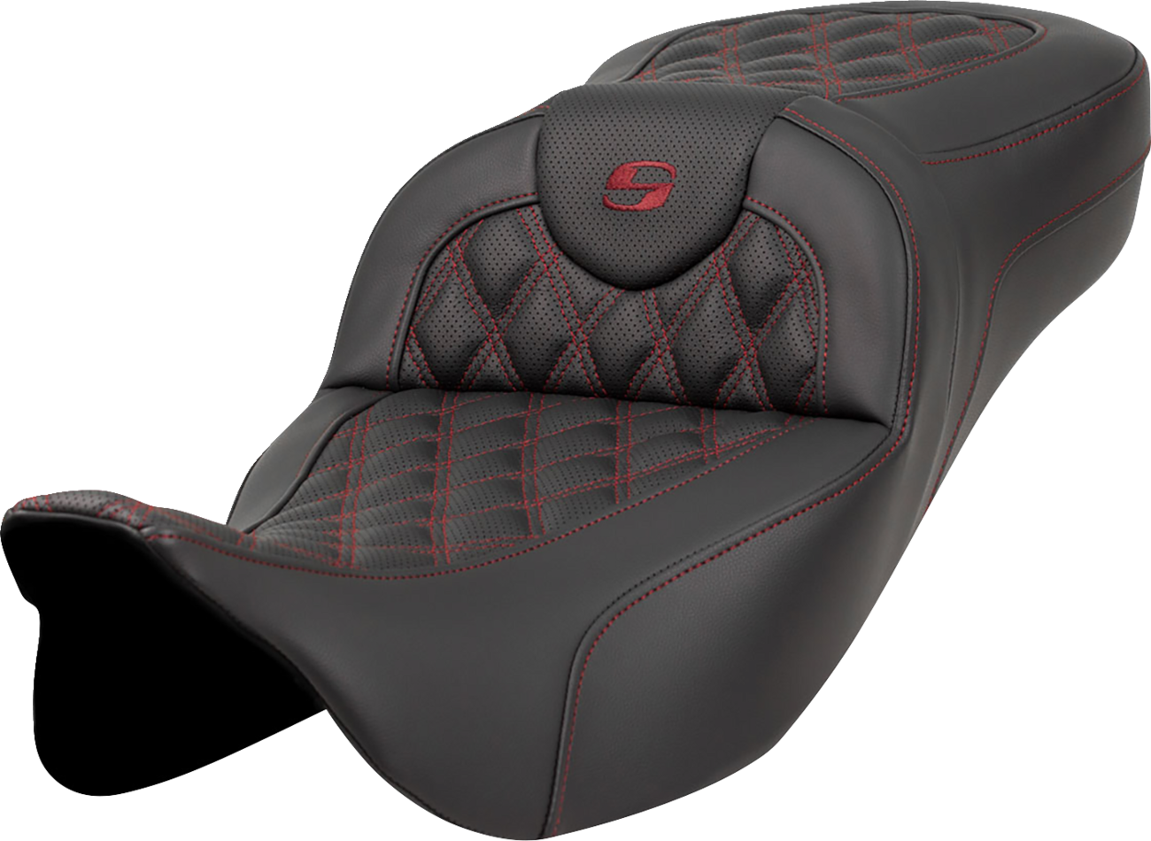 SADDLEMEN Extended Reach Roadsofa™ Seat - Lattice Stitch - Burgundy Stitch - without Backrest - FL '08-'24 808-07B-18408