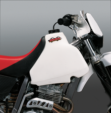 IMS PRODUCTS INC. Large-Capacity Gas Tank - White - Honda - 4.0 Gallon 112223-W1