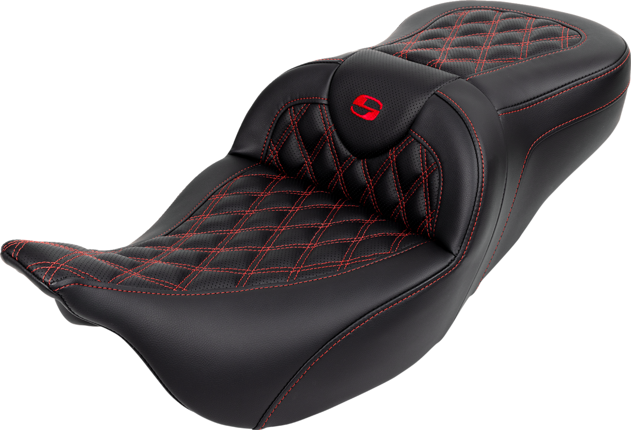SADDLEMEN Roadsofa™ Seat - with Backrest - Red Stitch - FL '08-'23 808-07B-182B4