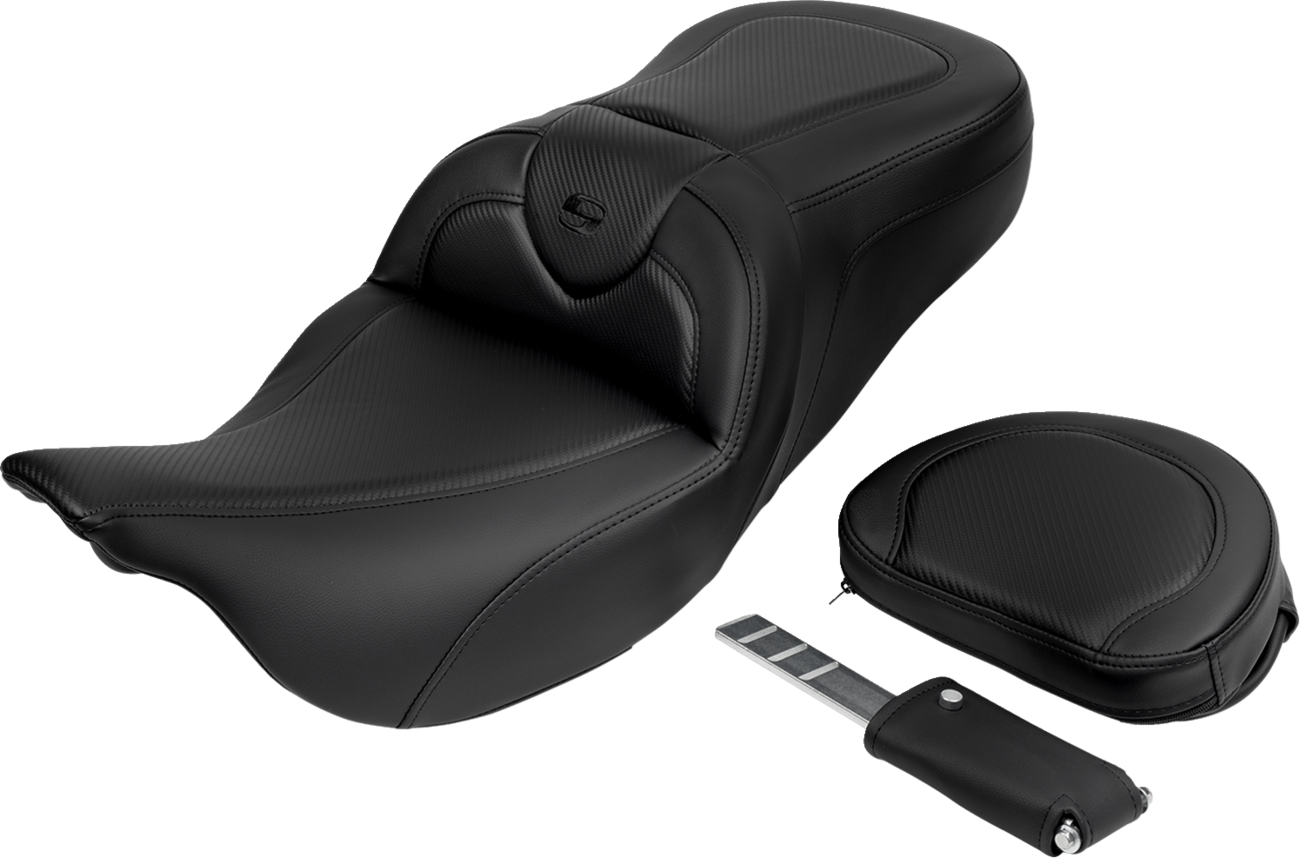 SADDLEMEN Roadsofa™ Seat - with Backrest - Carbon Fiber - Black Stitch - FL '08-'19 808-07B-185B0