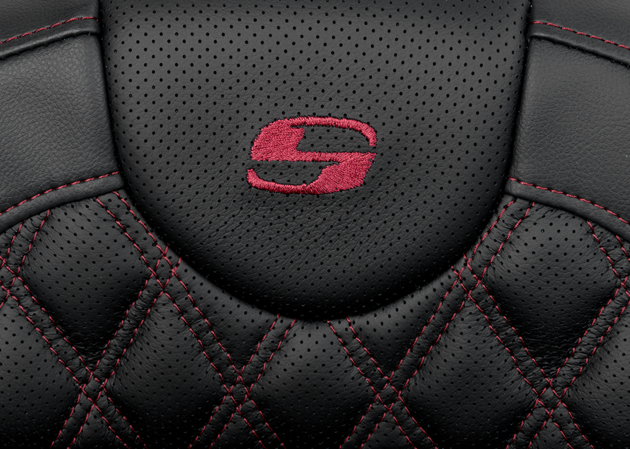 SADDLEMEN Roadsofa™ Extended Reach Seat - Lattice Stitch - Wine Berry Stitch - with Backrest - FL '08-'24 808-07B-184B8