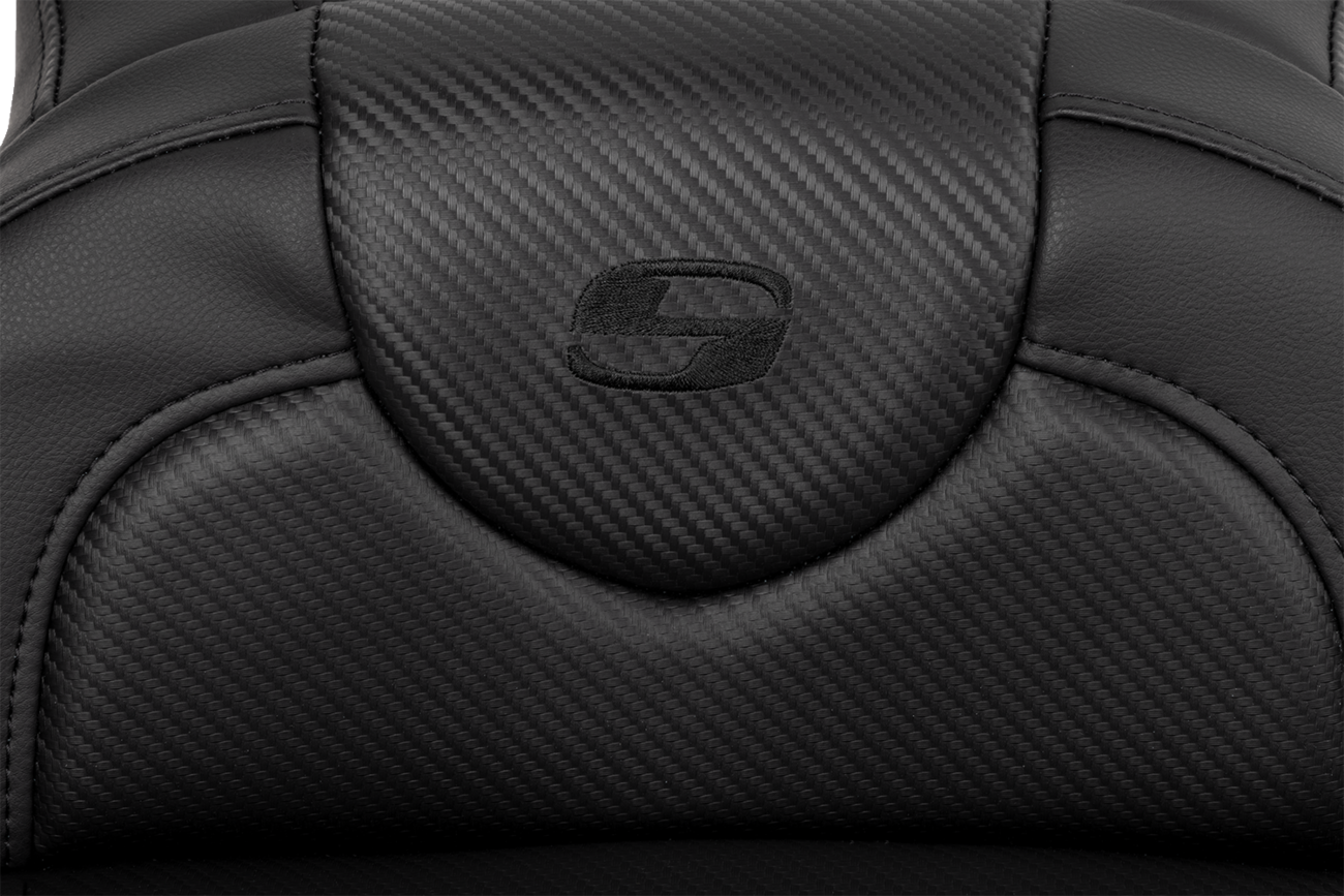 SADDLEMEN Roadsofa™ Extended Reach Seat - Carbon Fiber - Black Stitch - Backrest - FL '08-'24 808-07B-186B0