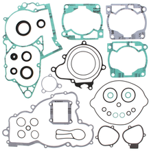 Complete Gasket Set With Oil Seals
