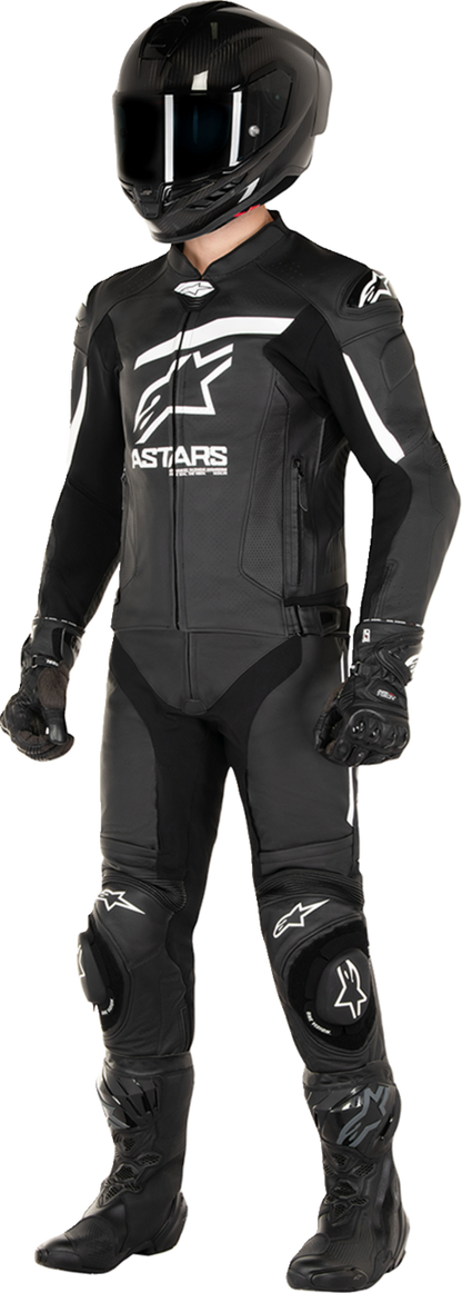 ALPINESTARS GP Plus R v4 Airflow Leather Jacket - Black/White - US 44 / EU 54 3100624-12-54