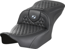 SADDLEMEN Roadsofa™ Seat - without Backrest - Honeycomb - Silver Stitch - FLTR/FLHX '23-'24 823-07-18905