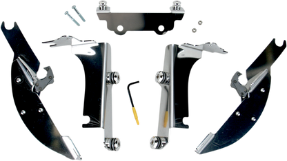 MEMPHIS SHADES Batwing Trigger Lock Mounting Kit - VN 1500 - Polished MEK1923