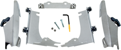 MEMPHIS SHADES Batwing Trigger Lock Mounting Kit - VN 1500/800 MEK1925