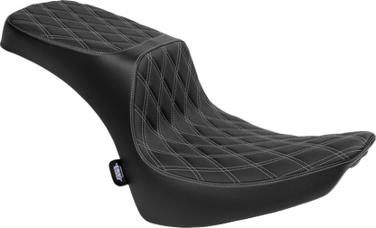 DRAG SPECIALTIES SEATS Performance Predator 2-Up Seat - Vinyl - Double Diamond - Silver Thread - FL '00-'17 4689C