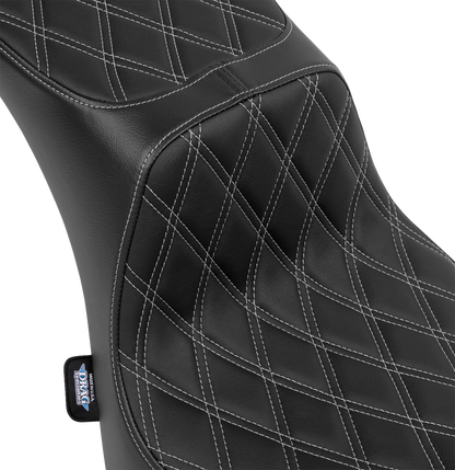 DRAG SPECIALTIES SEATS Performance Predator 2-Up Seat - Vinyl - Double Diamond - Silver Thread - FL '00-'17 4689C