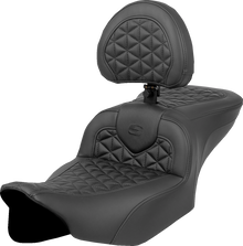 SADDLEMEN RoadSofa™ Tri Gripper Seat - Standard Reach - w/ Backrest - FLH/FLT '23-'24 823-07-210B0