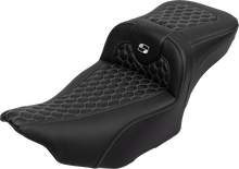SADDLEMEN Roadsofa™ Extended Reach Seat - with Backrest - Honeycomb - Silver Stitch - FLTR/FLHX '23-'24 823-07-190B5