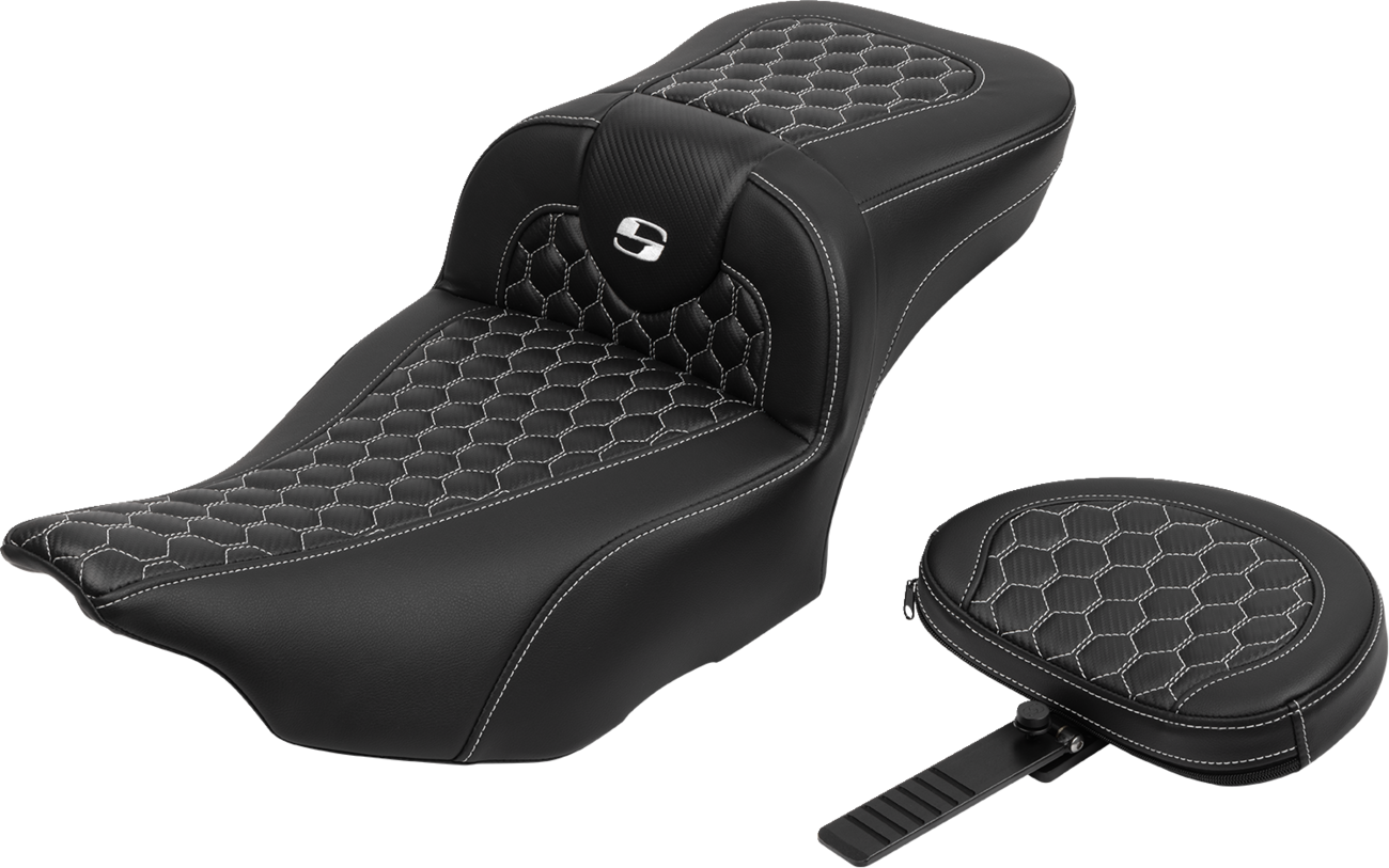 SADDLEMEN Roadsofa™ Extended Reach Seat - with Backrest - Honeycomb - White Stitch - FLTR/FLHX '23-'24 823-07-190B6